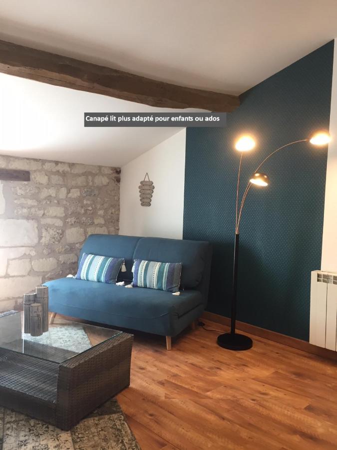 De Charme Et D'Eau Bed & Breakfast Saint-Savinien Екстериор снимка